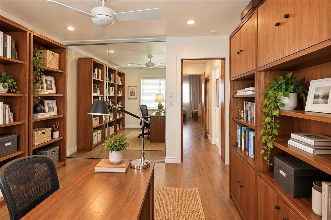 907 Electric, Seal Beach CA 90740 - photo 8