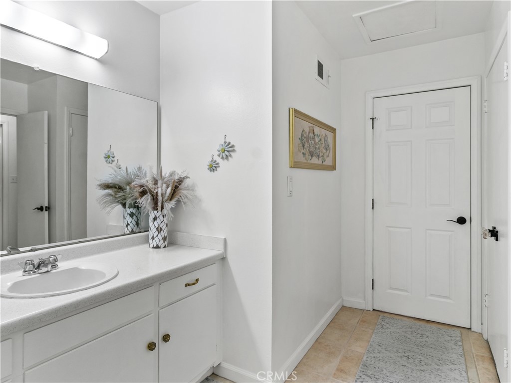 Primary bathroom looking towards entrance off living area. This bathroom is huge!! - 29501 Silverado Canyon Road, Silverado Canyon CA 92676 - photo 26