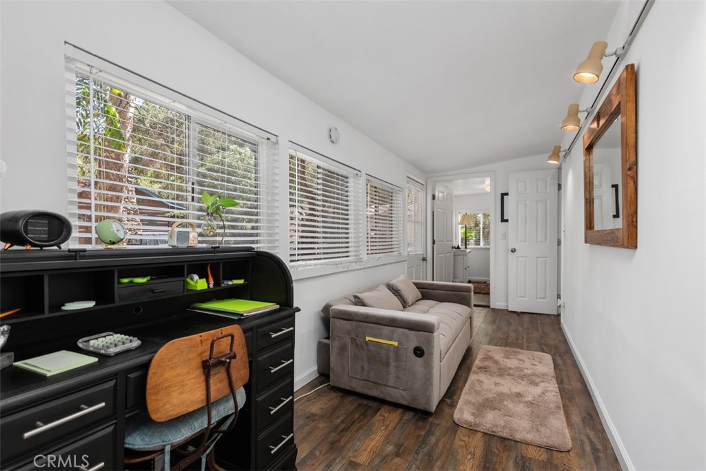 3rd bedroom - plenty of windows & light - looking towards the private entrance (left) & private bath. - 29501 Silverado Canyon Road, Silverado Canyon CA 92676 - photo 29