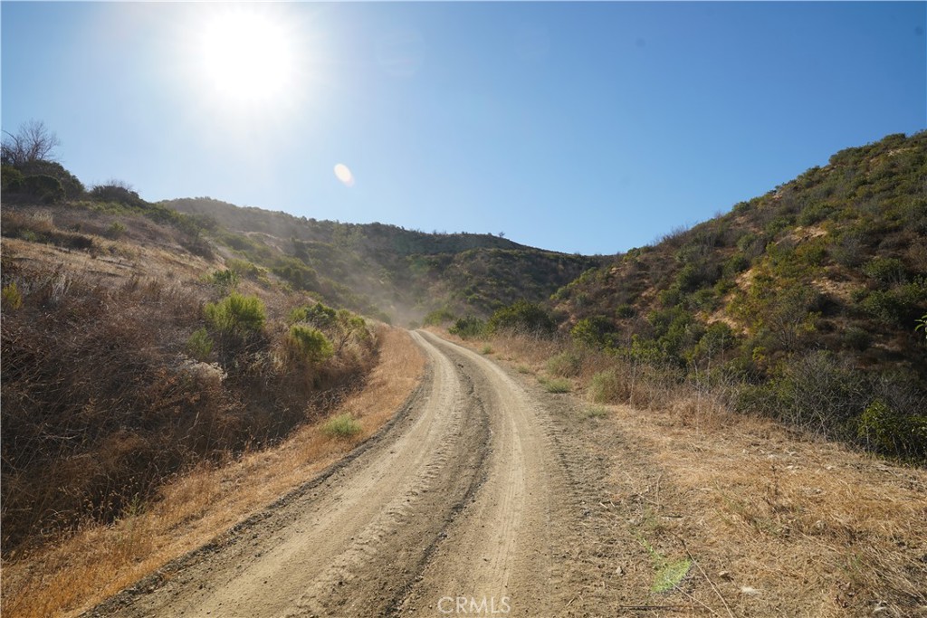 Uphill dirt road. Need correct vehicle~! - 16 Williams Canyon, Silverado CA 92676 - photo 11