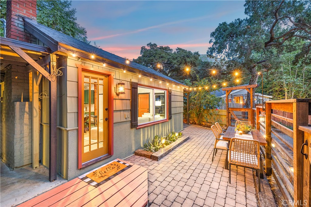 Beautiful Outdoor Dining - 29145 Shadybrook, Silverado CA 92676 - photo 1