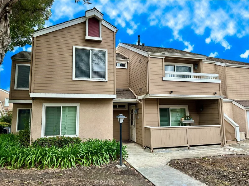 10432 W Briar Oaks E, Stanton, CA 90680