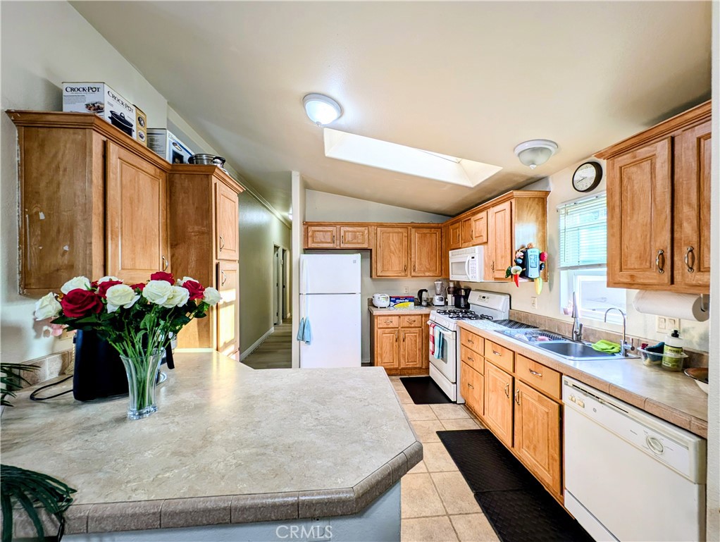 10550 Western Avenue 34, Stanton CA 90680 - photo 8