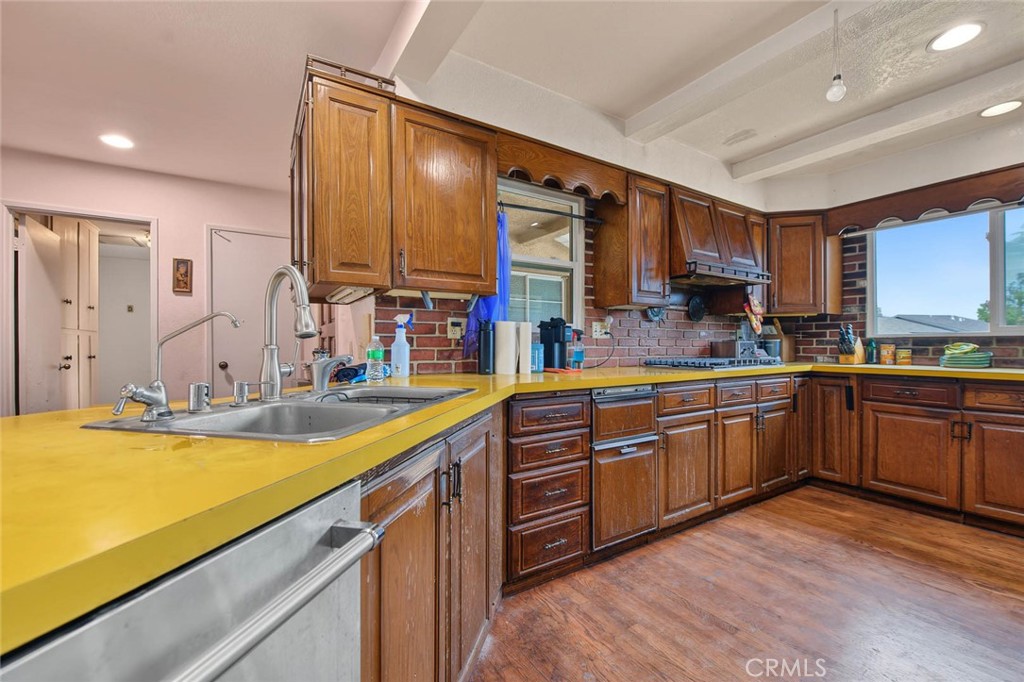 10602 Courson, Stanton CA 90680 - photo 4
