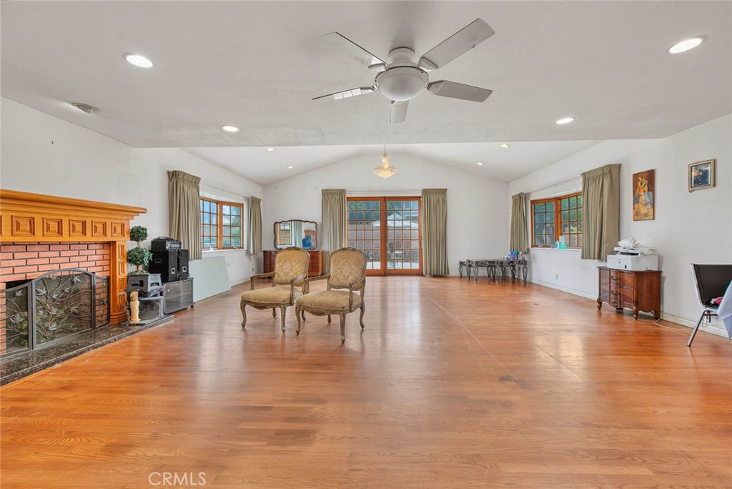 10602 Courson, Stanton CA 90680 - photo 8