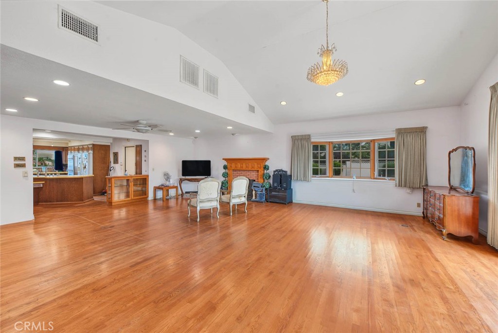 10602 Courson, Stanton CA 90680 - photo 11