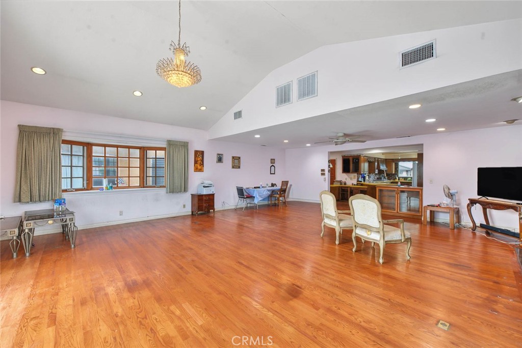 10602 Courson, Stanton CA 90680 - photo 12