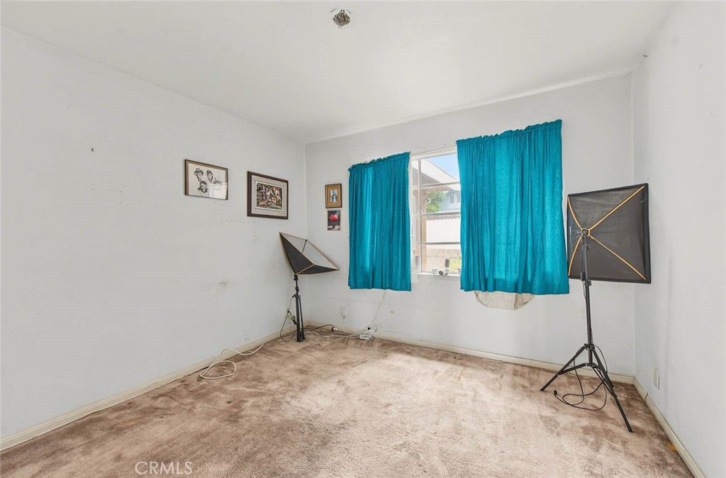 10602 Courson, Stanton CA 90680 - photo 16