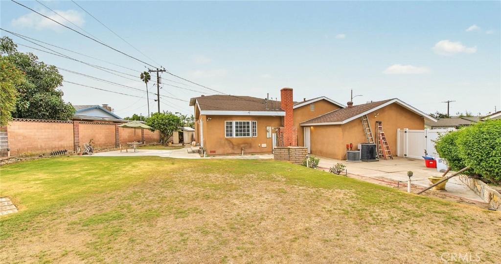 10602 Courson, Stanton CA 90680 - photo 27