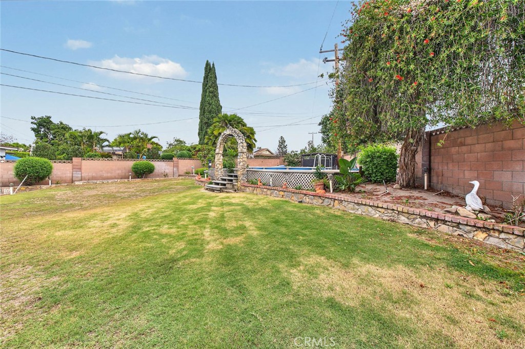 10602 Courson, Stanton CA 90680 - photo 28