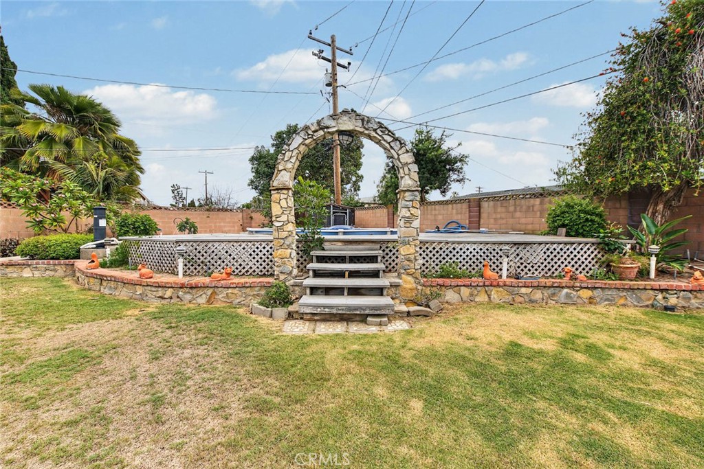 10602 Courson, Stanton CA 90680 - photo 29