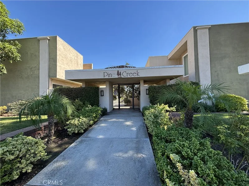 10746 Knott Avenue, Stanton, CA 90680
