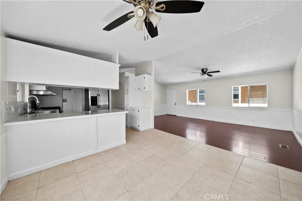10800 Dale 127, Stanton CA 90680 - photo 9
