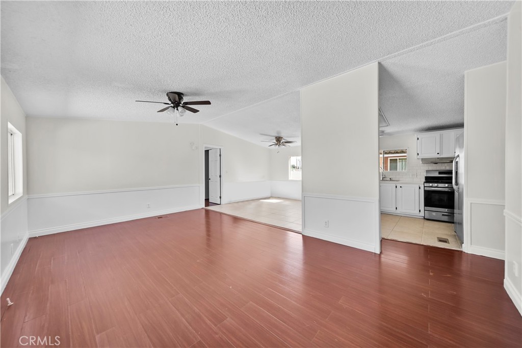 Living Room - 10800 Dale 127, Stanton CA 90680 - photo 11