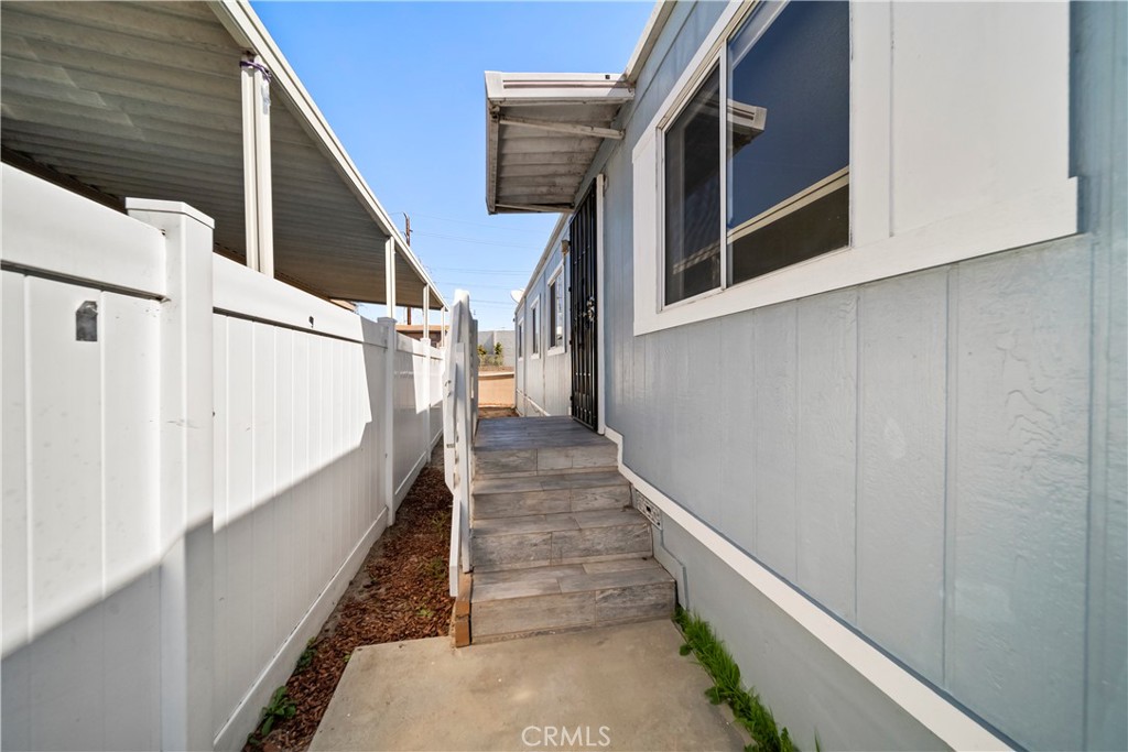 10800 Dale 127, Stanton CA 90680 - photo 28