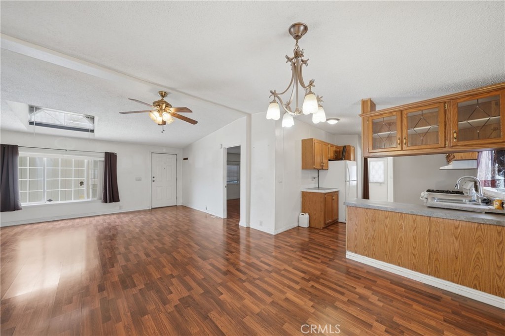 10800 Dale Avenue 215, Stanton CA 90680 - photo 7