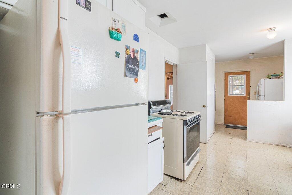 DSC_8048.jpg-SMALL - 10942 Cedar Street, Stanton CA 90680 - photo 19
