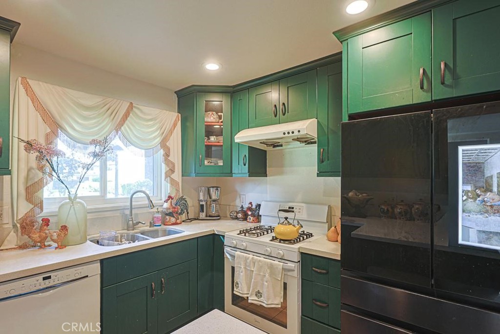11077 Robinson, Stanton CA 90680 - photo 22