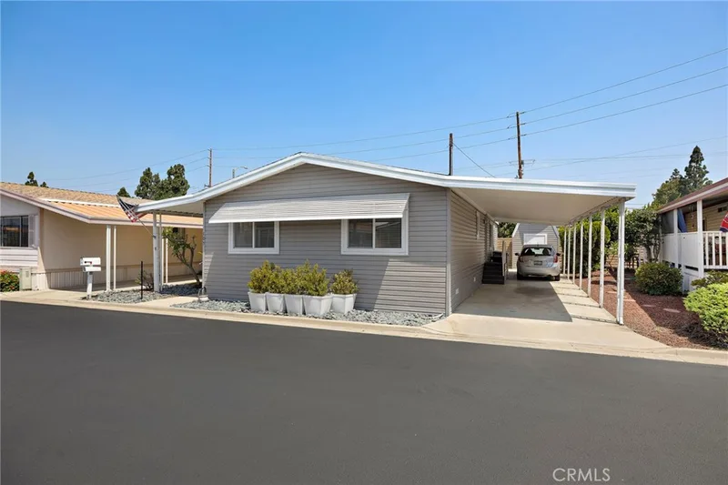 12101 Dale 105, Stanton