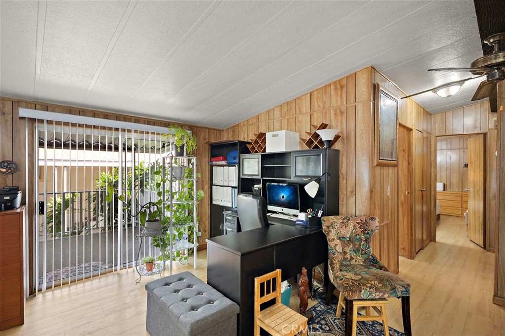 12101 Dale 105, Stanton CA 90680 - photo 15