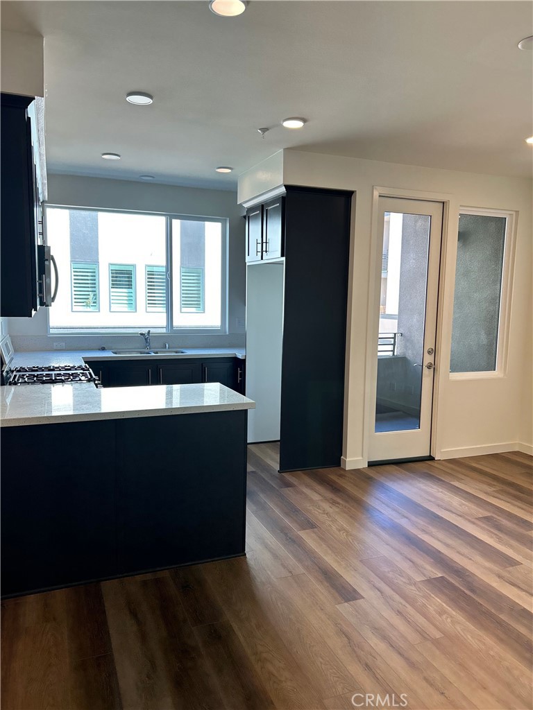 kitchen - 20 Bigsby Drive, Stanton CA 90680 - photo 14