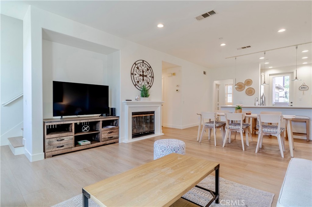 8056 Torino, Stanton CA 90680 - photo 12