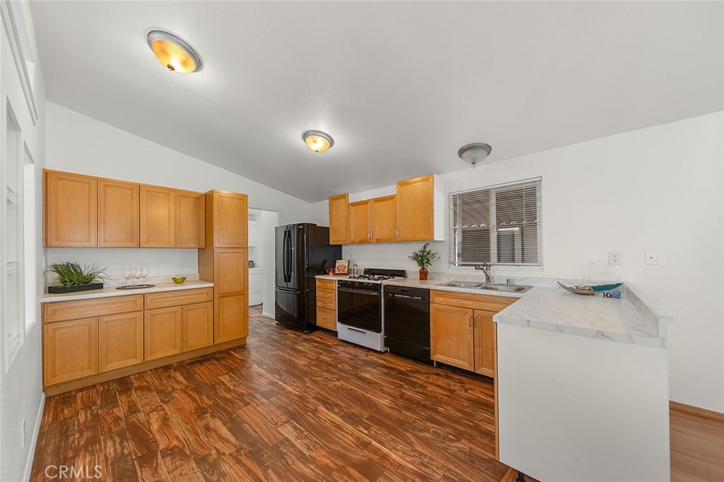 8681 Katella Avenue 861, Stanton CA 90680 - photo 7