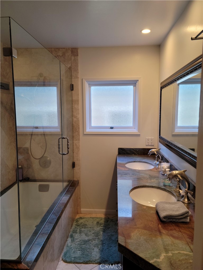 Hallway Bathroom - 16693 S Pacific, Sunset Beach CA 90742 - photo 14