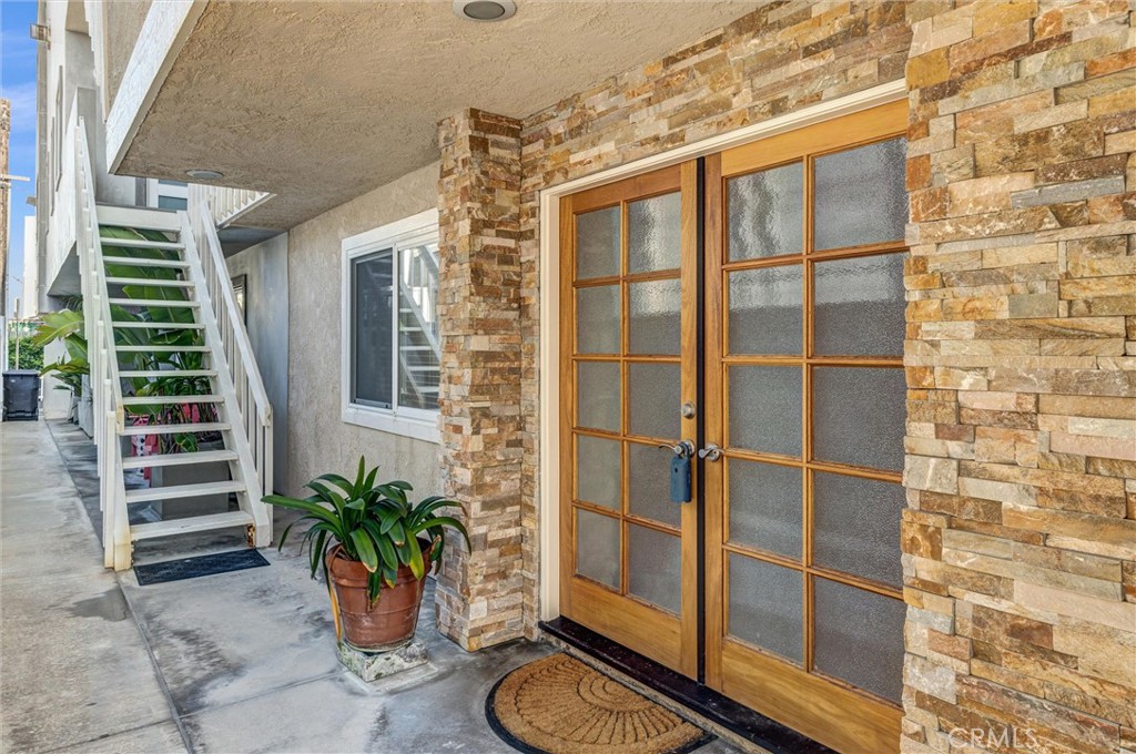 17081 5th, Sunset Beach CA 90742 - photo 2