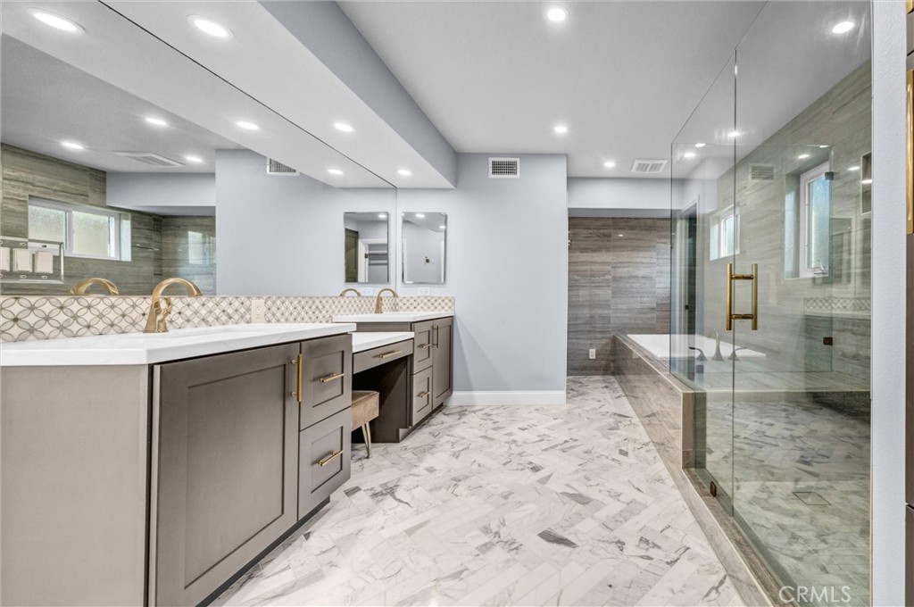 Primary Bathroom - 17081 5th, Sunset Beach CA 90742 - photo 33