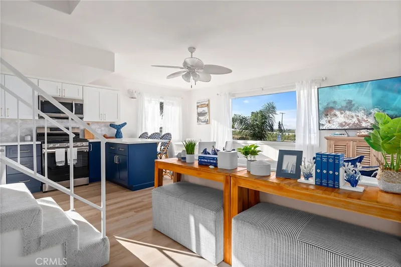 20 C Pacific Avenue, Surfside, CA 90743