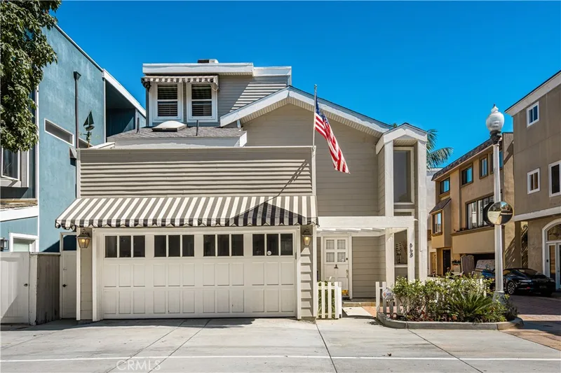 68 B Surfside Avenue, Surfside, CA 90740