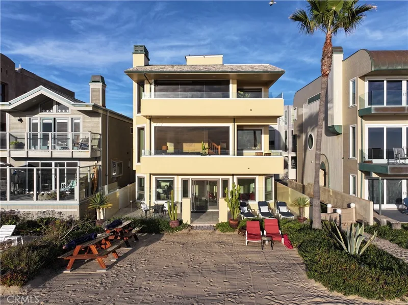 72 Surfside Ave. A A, Surfside, CA 90743