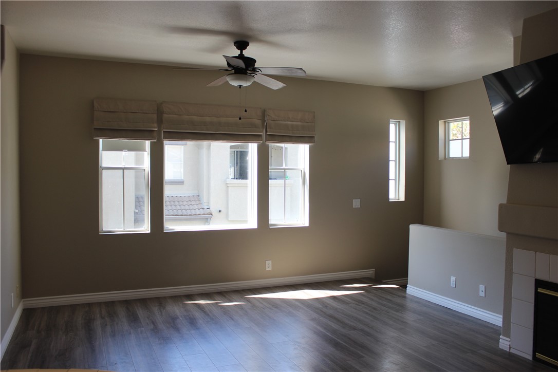 Living Area - 52 Sagebrush, Trabuco Canyon CA 92679 - photo 2