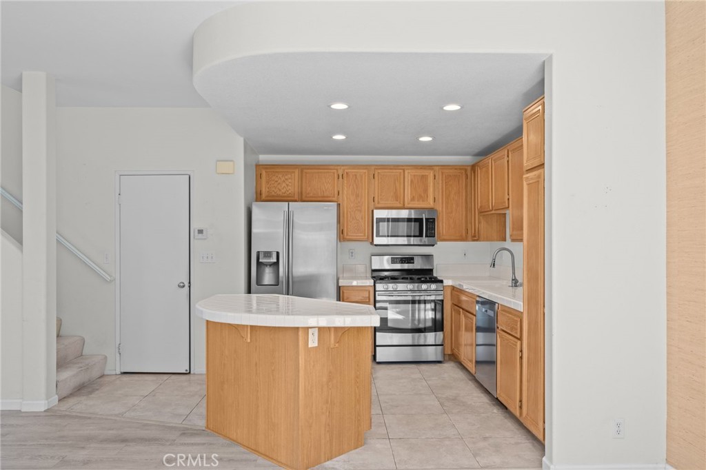 Kitchen / Living Room - 96 Mesquite, Trabuco Canyon CA 92679 - photo 16