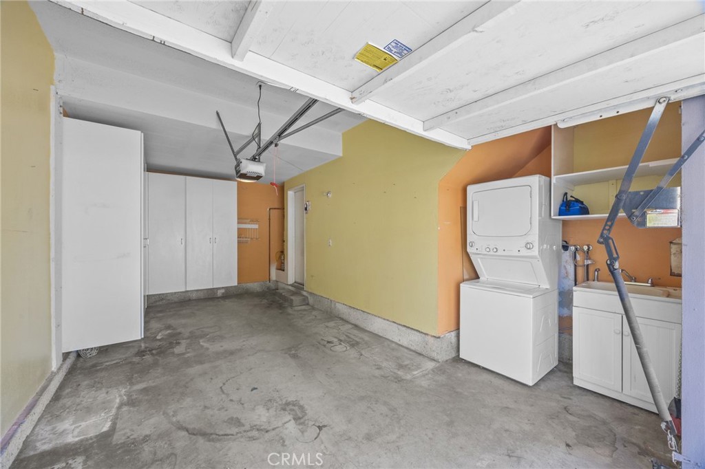 Attached Garage with Direct Access to the home - 96 Mesquite, Trabuco Canyon CA 92679 - photo 36