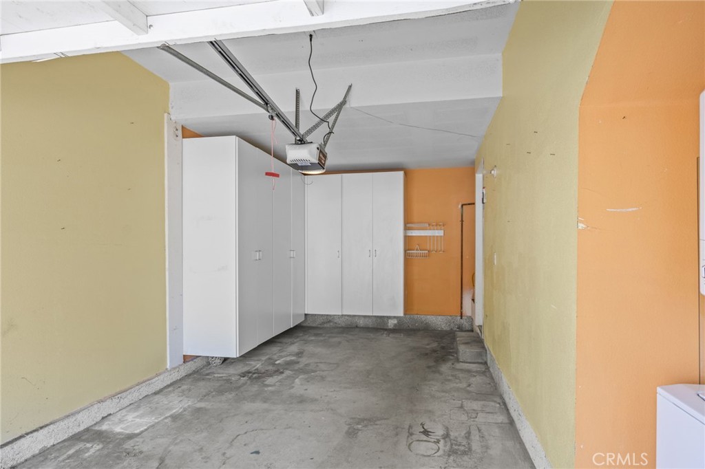 Attached Garage with Direct Access to the home - 96 Mesquite, Trabuco Canyon CA 92679 - photo 38
