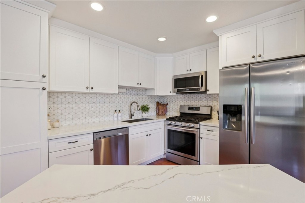 Kitchen 98 Mesquite, Trabuco Canyon , Ca 92679 - 98 Mesquite, Trabuco Canyon CA 92679 - photo 1
