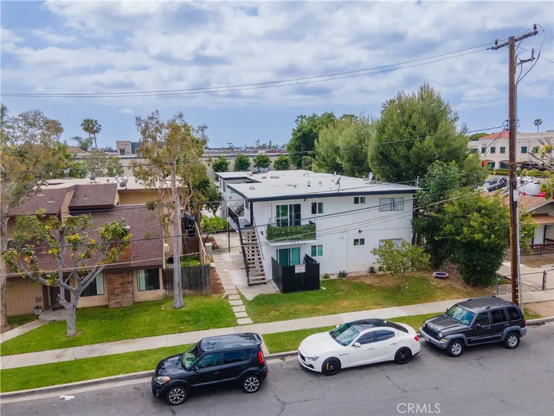 1032 Bonita, Tustin