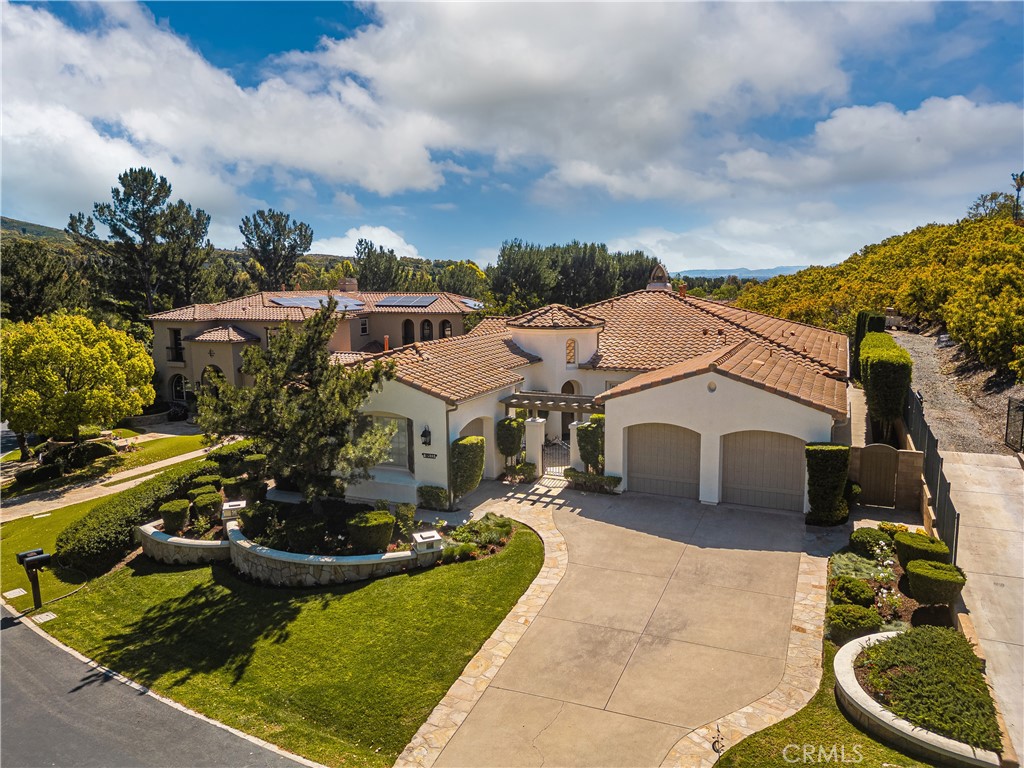Nestled against the private HOA avodaco grove & skyline views! - 10533 Emerson Bend, Tustin CA 92782 - photo 1