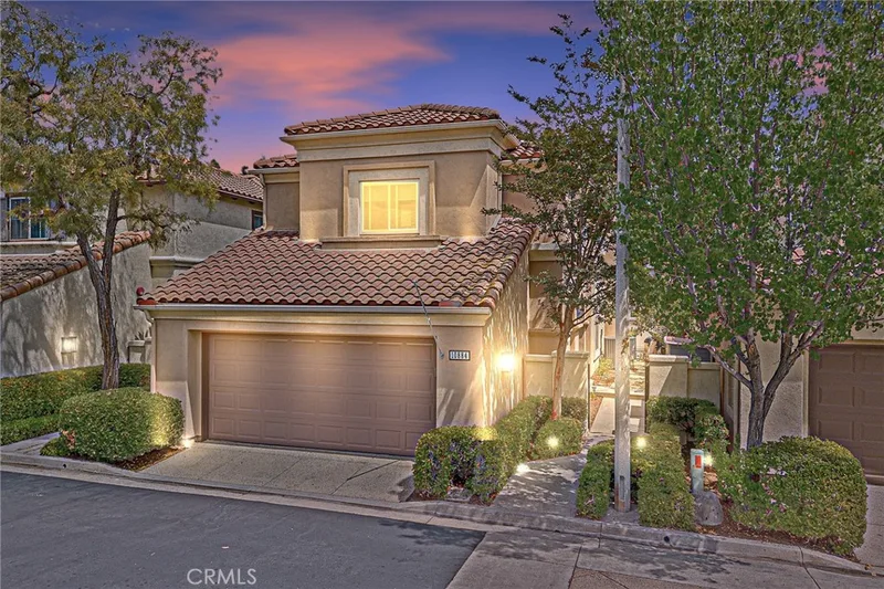 10884 Kimball, Tustin