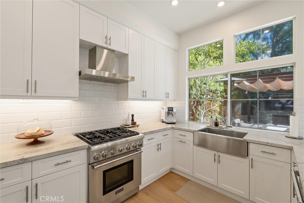 10898 Dishman Place, Tustin CA 92782 - photo 17
