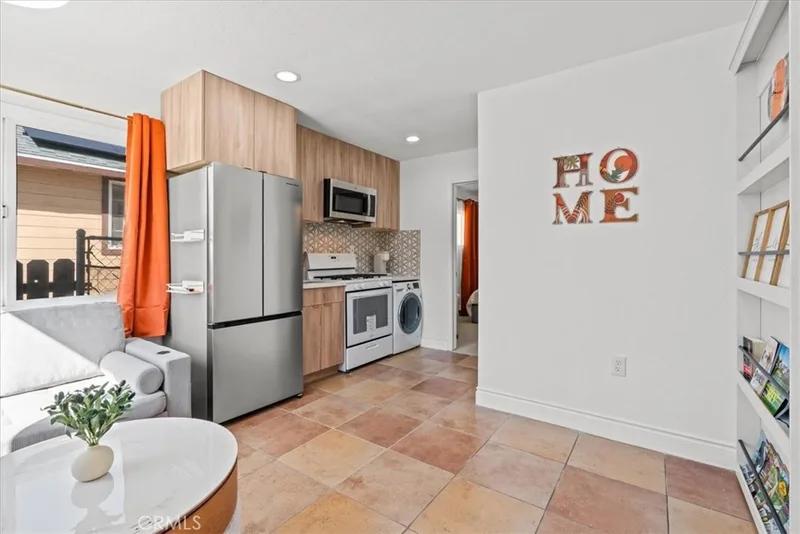 1095 Bonita Street A, Tustin