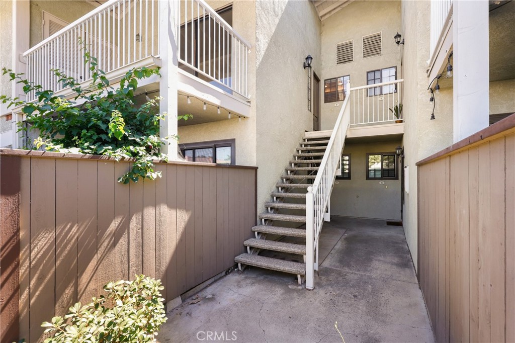 upper left unit#8 - 1101 Packers Circle 8, Tustin CA 92780 - photo 1