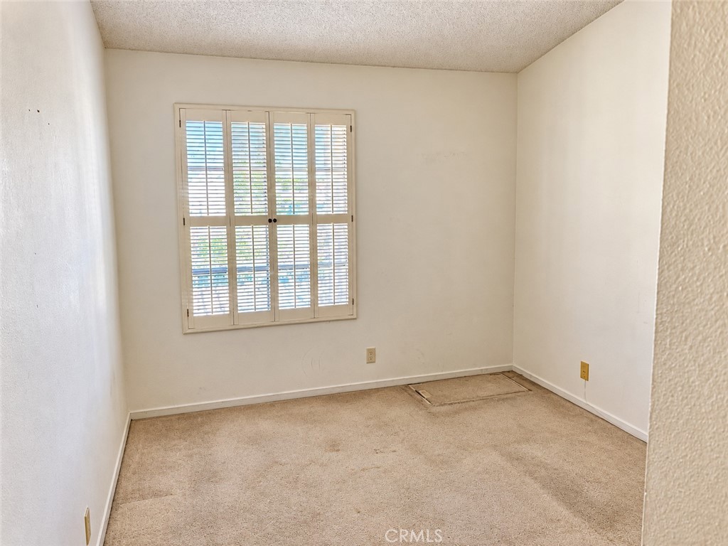 1101 Packers #2 Circle C12, Tustin CA 92780 - photo 5