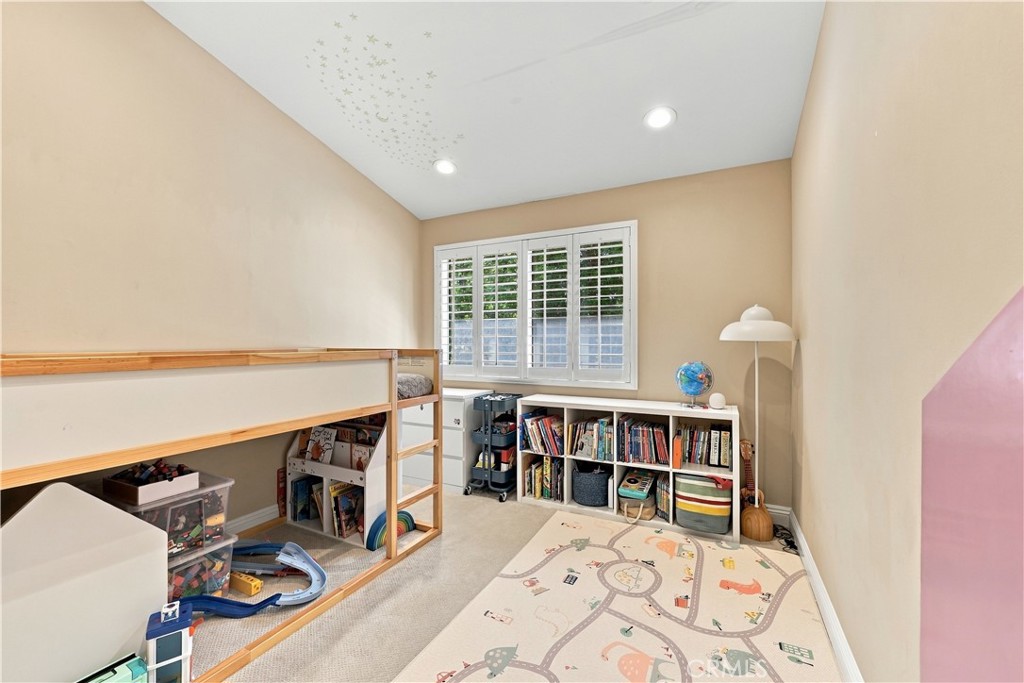 11025 Alderman Ave, Tustin CA 92782 - photo 17