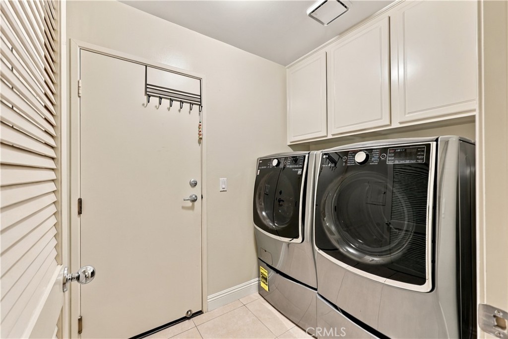 11025 Alderman Ave, Tustin CA 92782 - photo 20