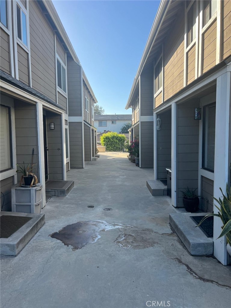 1162 Sycamore, Tustin CA 92780 - photo 2
