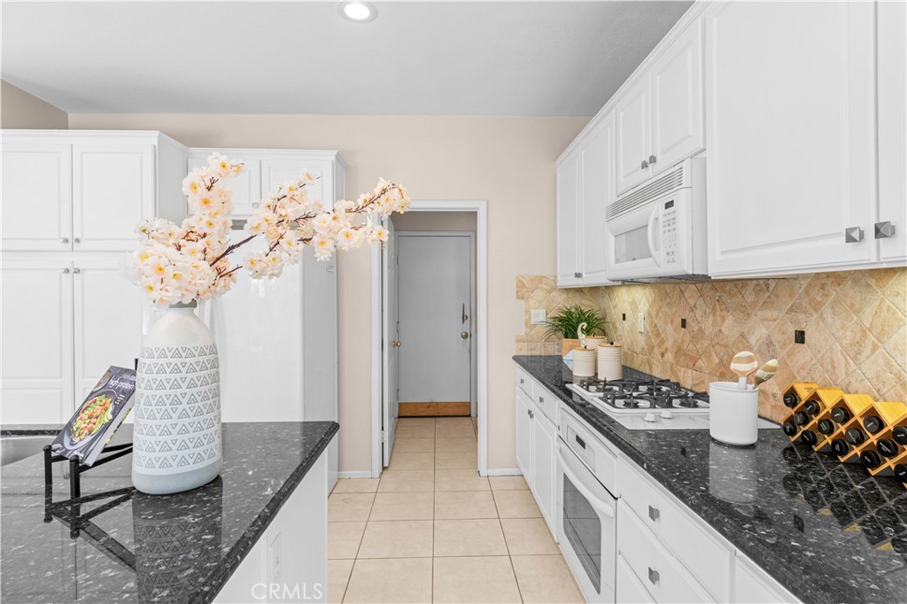 11625 Maynard Avenue, Tustin CA 92782 - photo 19