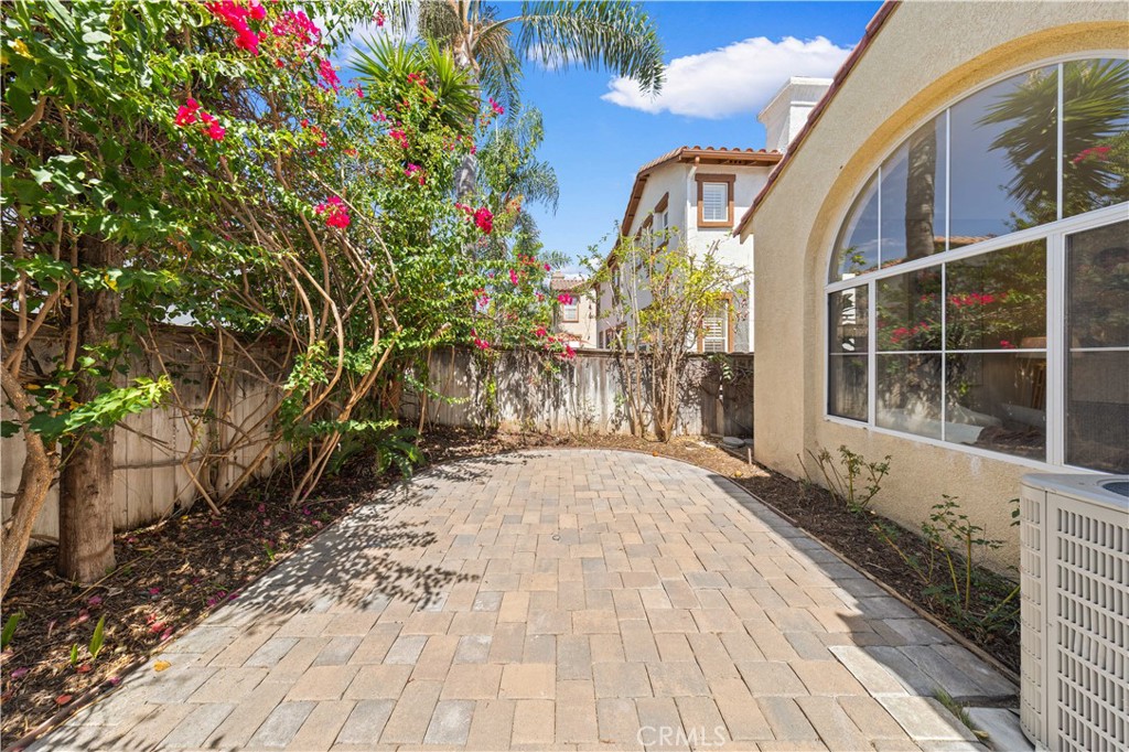 11625 Maynard Avenue, Tustin CA 92782 - photo 31
